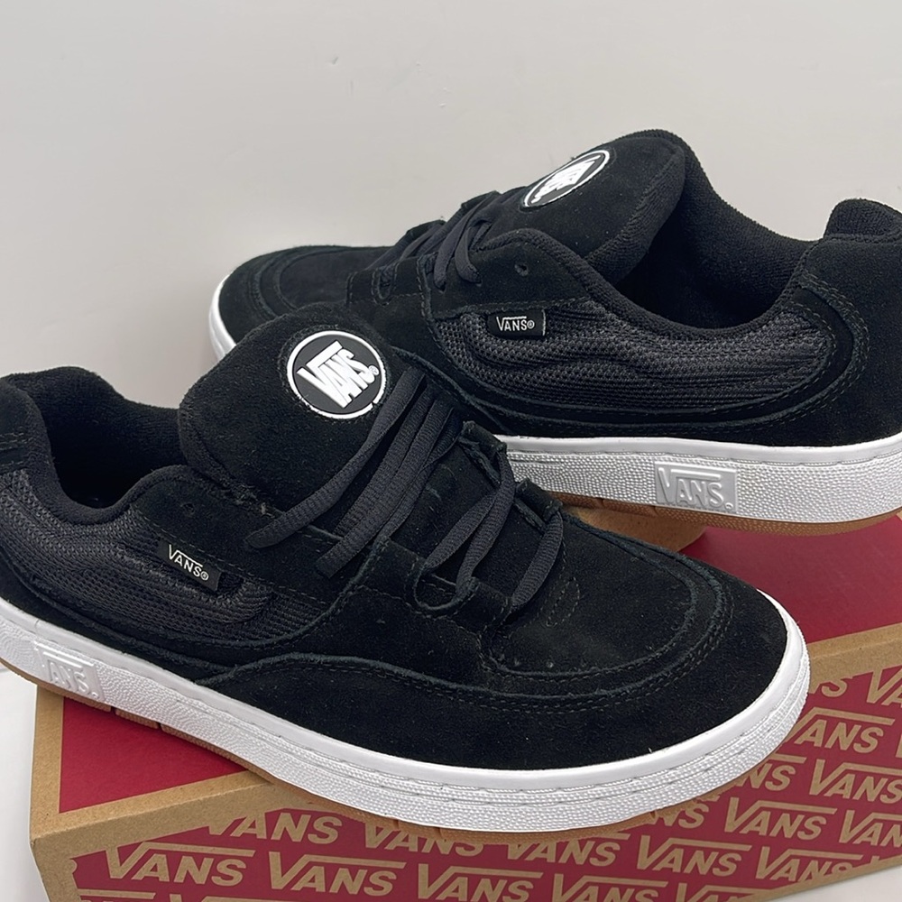 Vans Men’s Speed Ls Black/True White
VN000CTNBP6 Sneakers - Picture 10 of 16